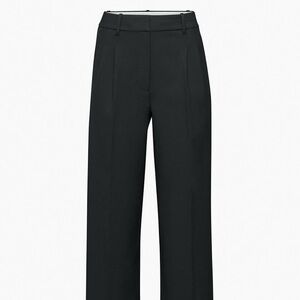 NWT Aritzia The Effortless Pant in Size 10 Short Length